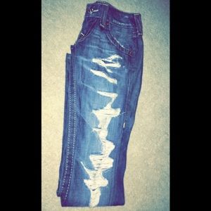 True religion distressed blue jeans size 25